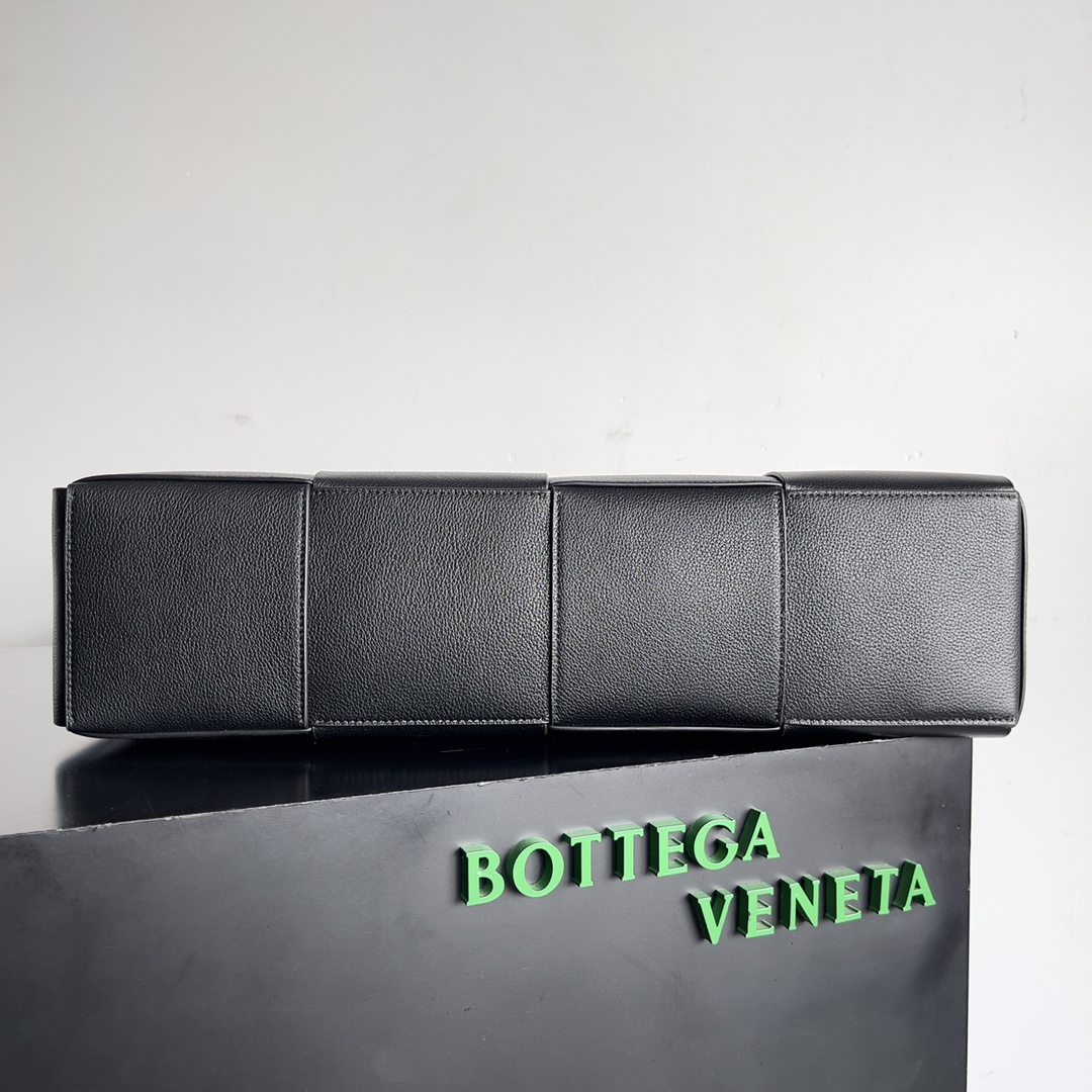 Bottega Veneta Shopping Bags